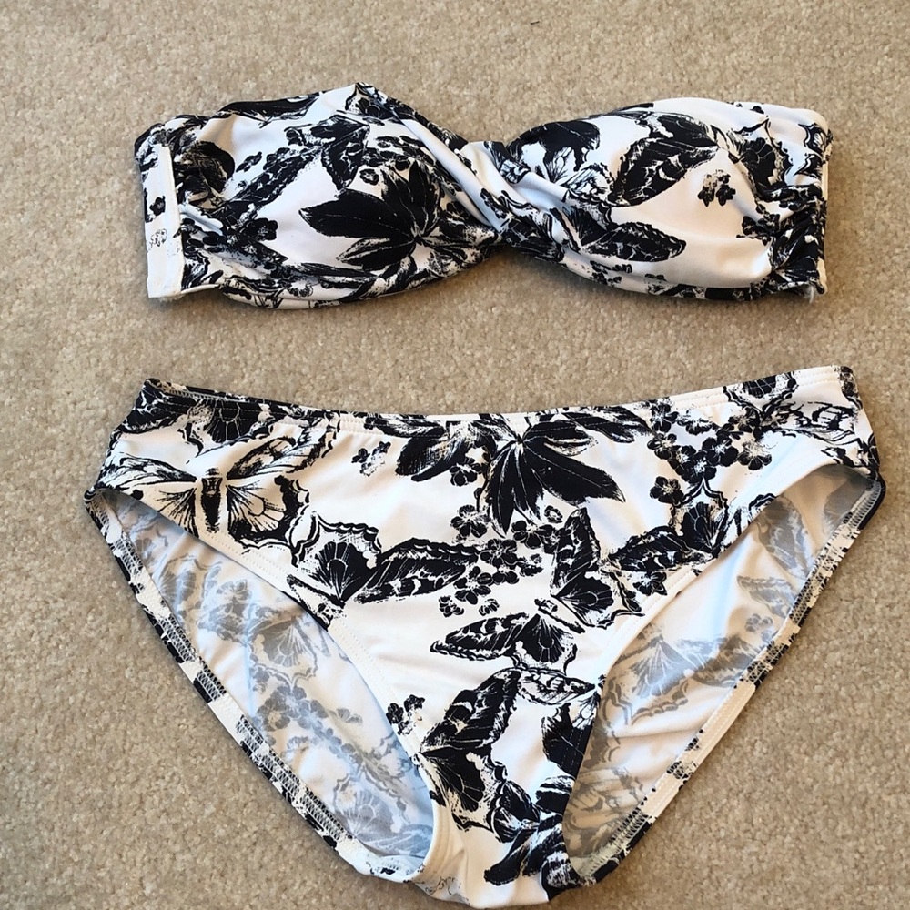 Twist top bikini
